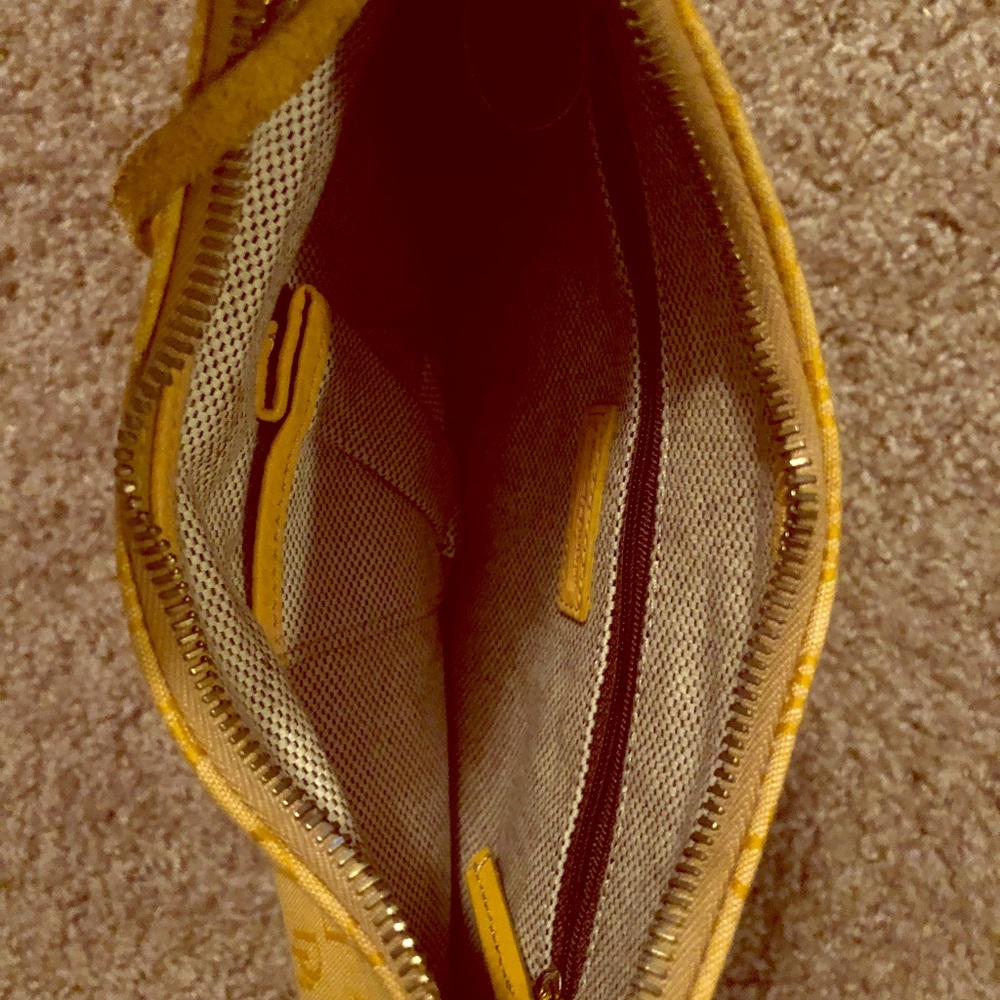 Dooney & Bourke Hand Bag